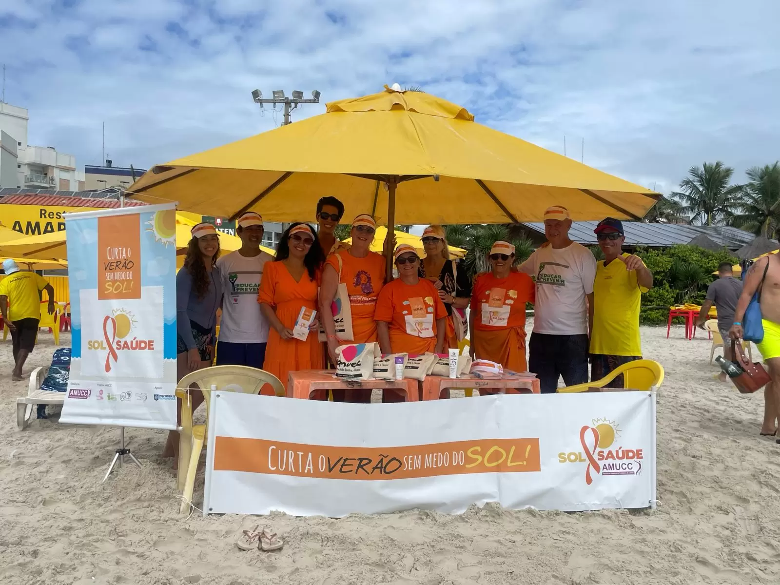 AMUCC faz ação de prevenção ao câncer de pele em Florianópolis