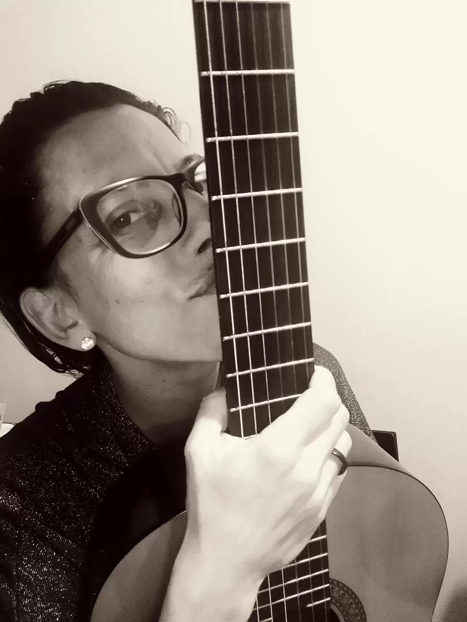 Samba e alegria embalam o fim de semana no Shopping Itaguaçu com Liza Maria