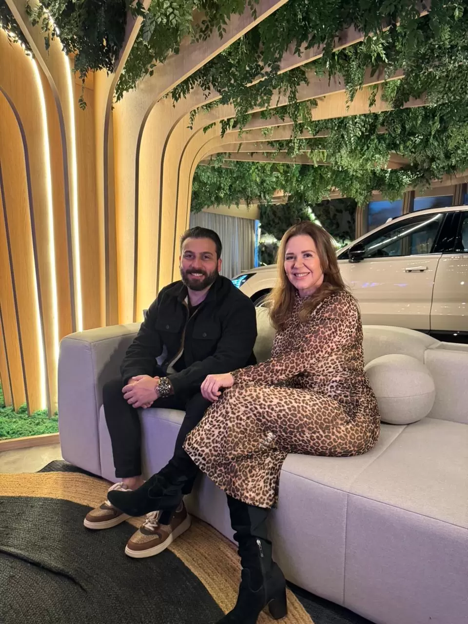 Design escandinavo e luxo sustentável se encontram no ambiente Conexão entre Caminhos