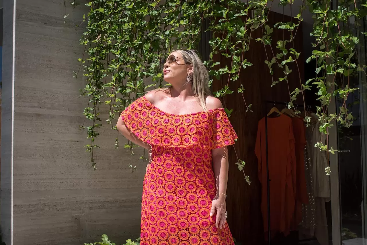 Exuberância de Sophia Loren é inspiração para lançamento da estilista Camila De Zorzi 