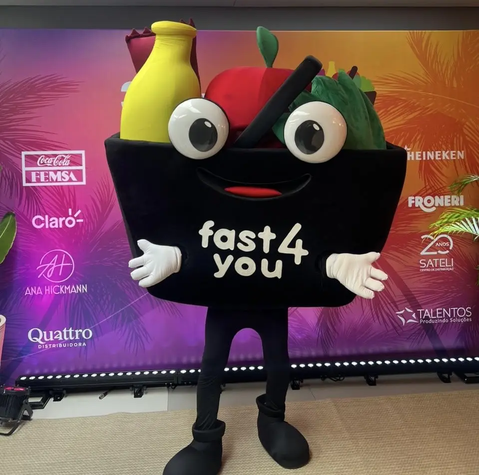 Fast4You reúne franqueados de todo o país em convenção nacional e celebra seis anos, com a presença de Edu Guedes e Ana Hickmann 