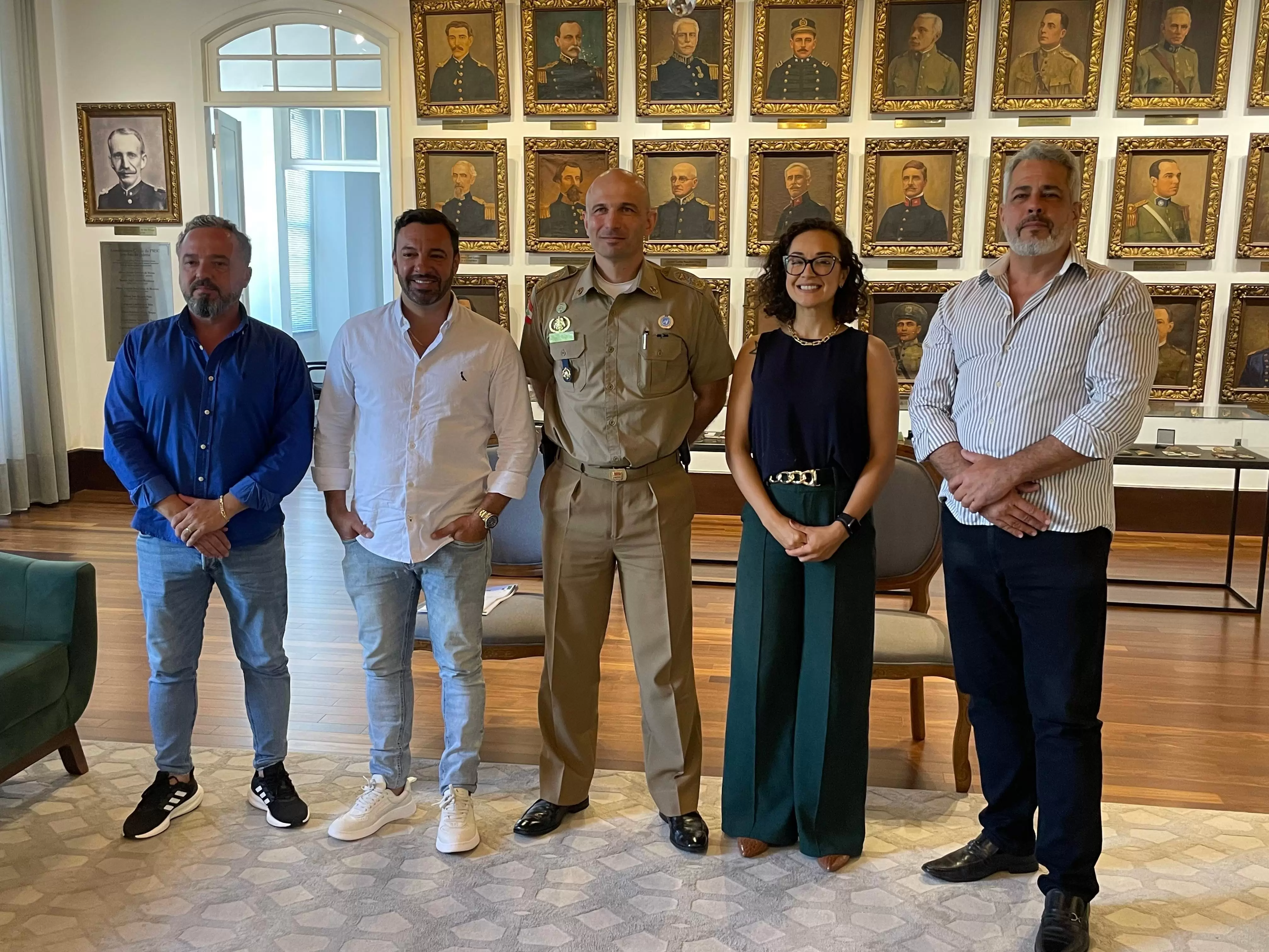 AVANTE Jurerê discute reforço de efetivo policial com Comandante-Geral da PM