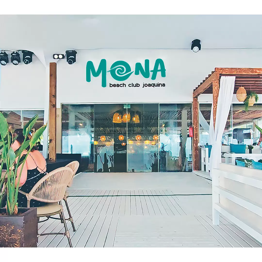 Mona Beach Club: um novo paraíso à beira-mar na Praia da Joaquina