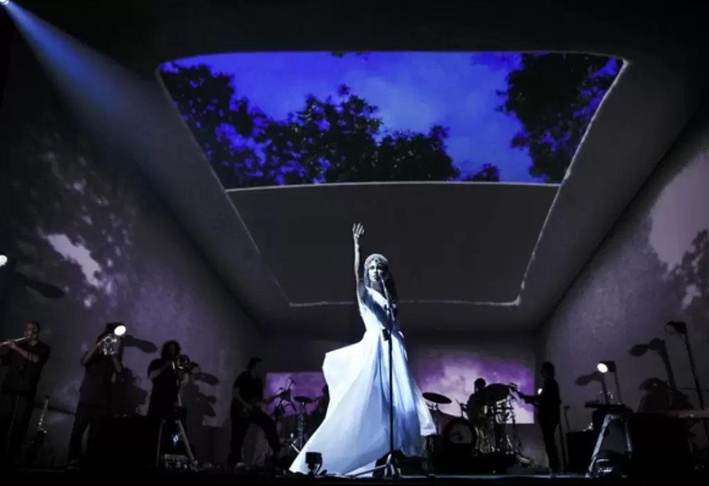 ESTÁ CHEGANDO  A  BALNEÁRIO CAMBORIÚ  