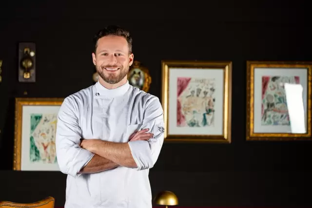 Chef Dalton Rangel prepara ceia de Ano Novo em restaurante de destaque em Santa Catarina