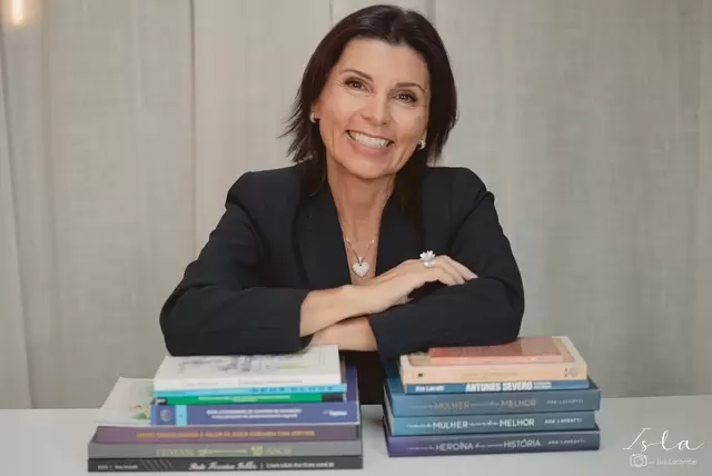 Livro “Você, Heroína da sua História” é um convite à superação