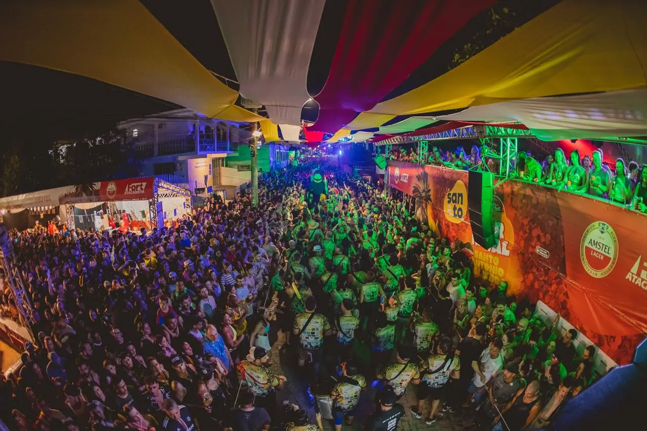 Tradicional bloco de rua de Santo Antônio de Lisboa entra na avenida com novo nome e samba que celebra um ícone centenário