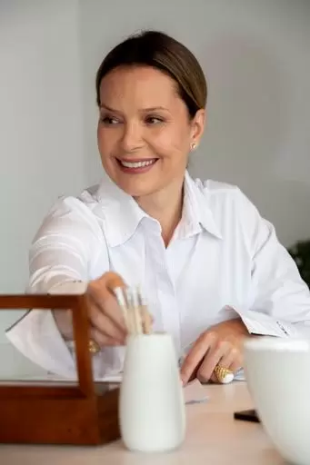 Arquitetura com alma: as experiências que moldaram o trabalho de Claudia Wendhausen  