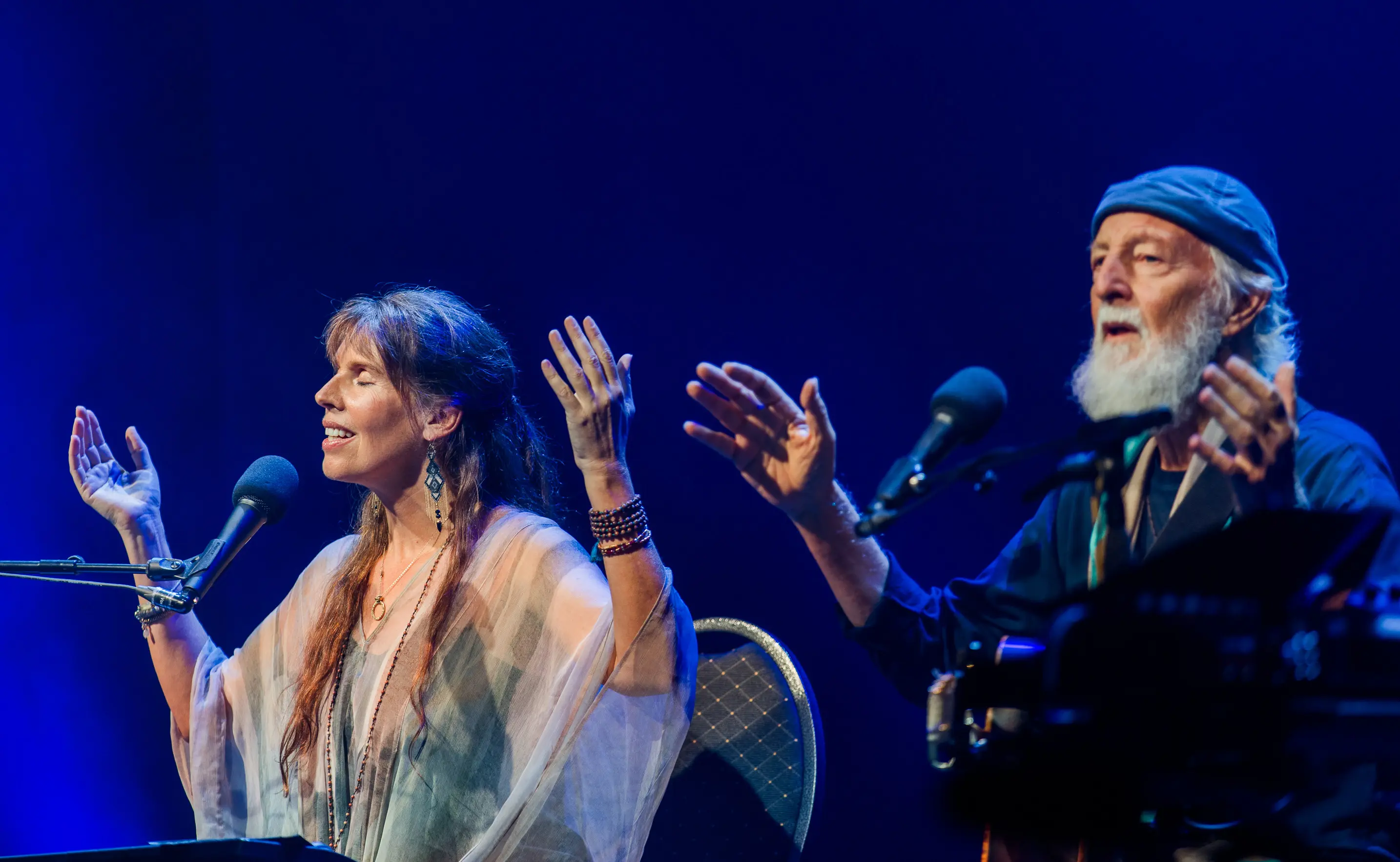 Aulão de yoga do Jurerê Open promove tributo à Deva Premal & Miten, neste sábado (11)