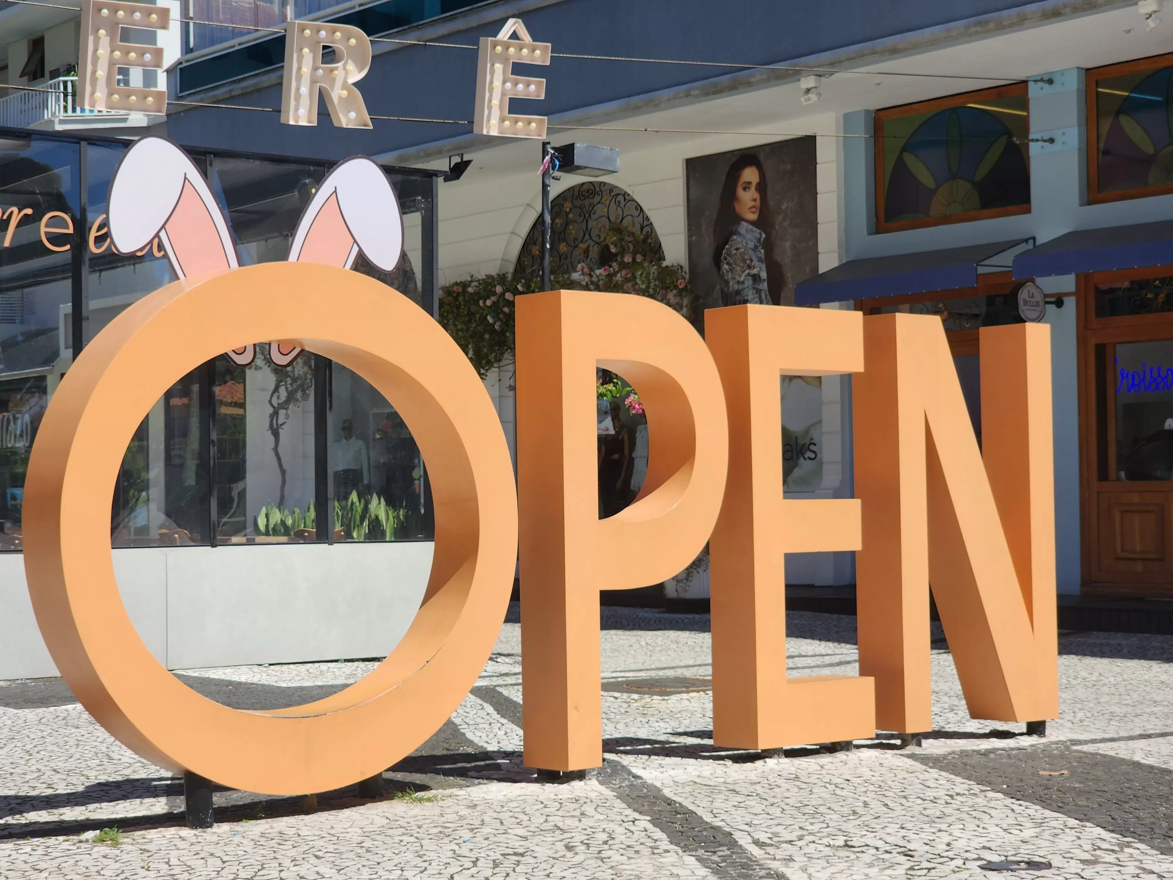 Jurerê OPEN terá caça aos ovos e coelhinhos na programação de Páscoa para as crianças