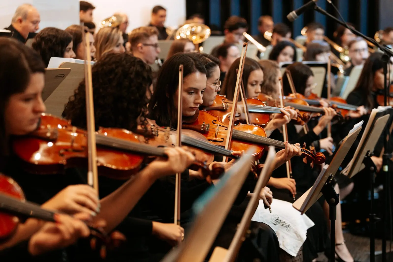 Ocean Place recebe concerto natalino gratuito que marca encerramento da temporada de Natal em Balneário Camboriú