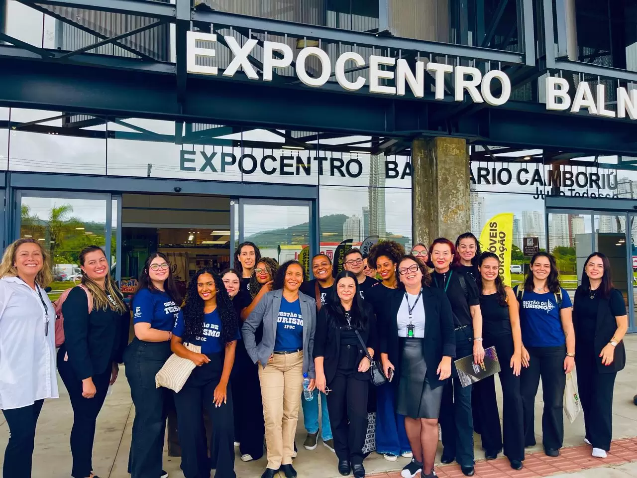 Alunos do IFSC fazem Visita Técnica ao Expocentro Balneário Camboriú e vivenciam os bastidores do mercado de eventos