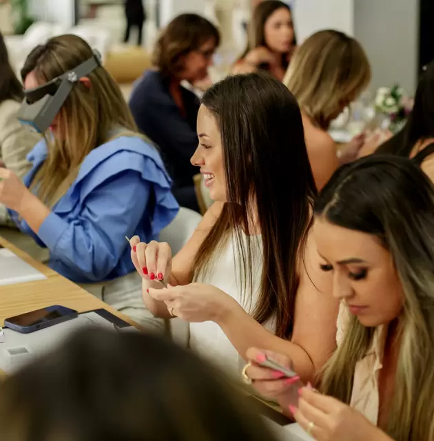 Joias que contam histórias: a celebração do fazer feminino na ContTi  Home Design