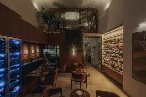 Conheça a arquitetura por trás do primeiro wine bar de Santa Catarina a integrar o 