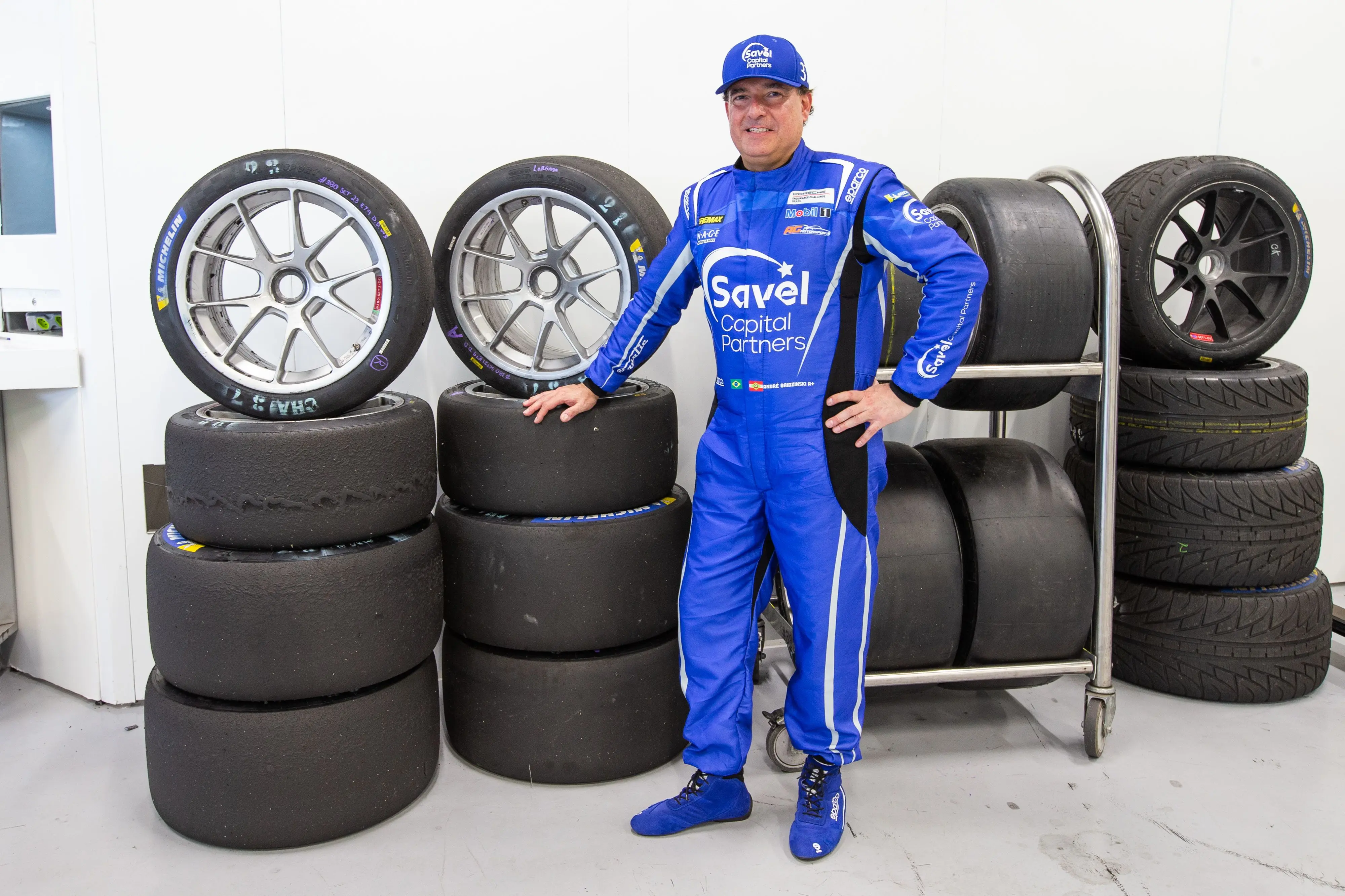 Santa Catarina é representada na categoria principal da Porsche Cup Brasil 2026 - primeira etapa acontece neste final de semana