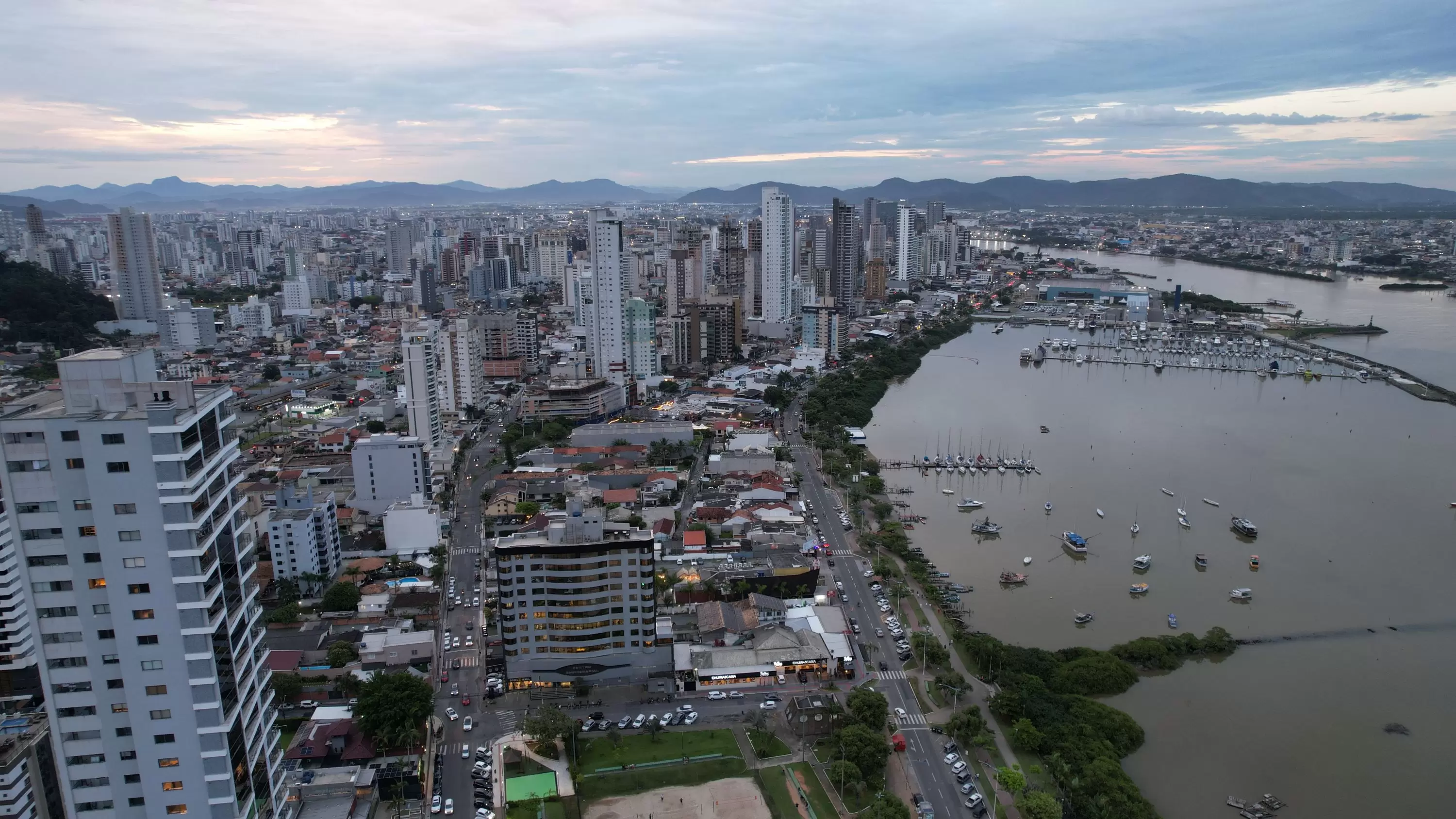Feirão Emprega Já da FIESC oferece mais de 1 mil vagas de empregos em Itajaí no dia 22 de março