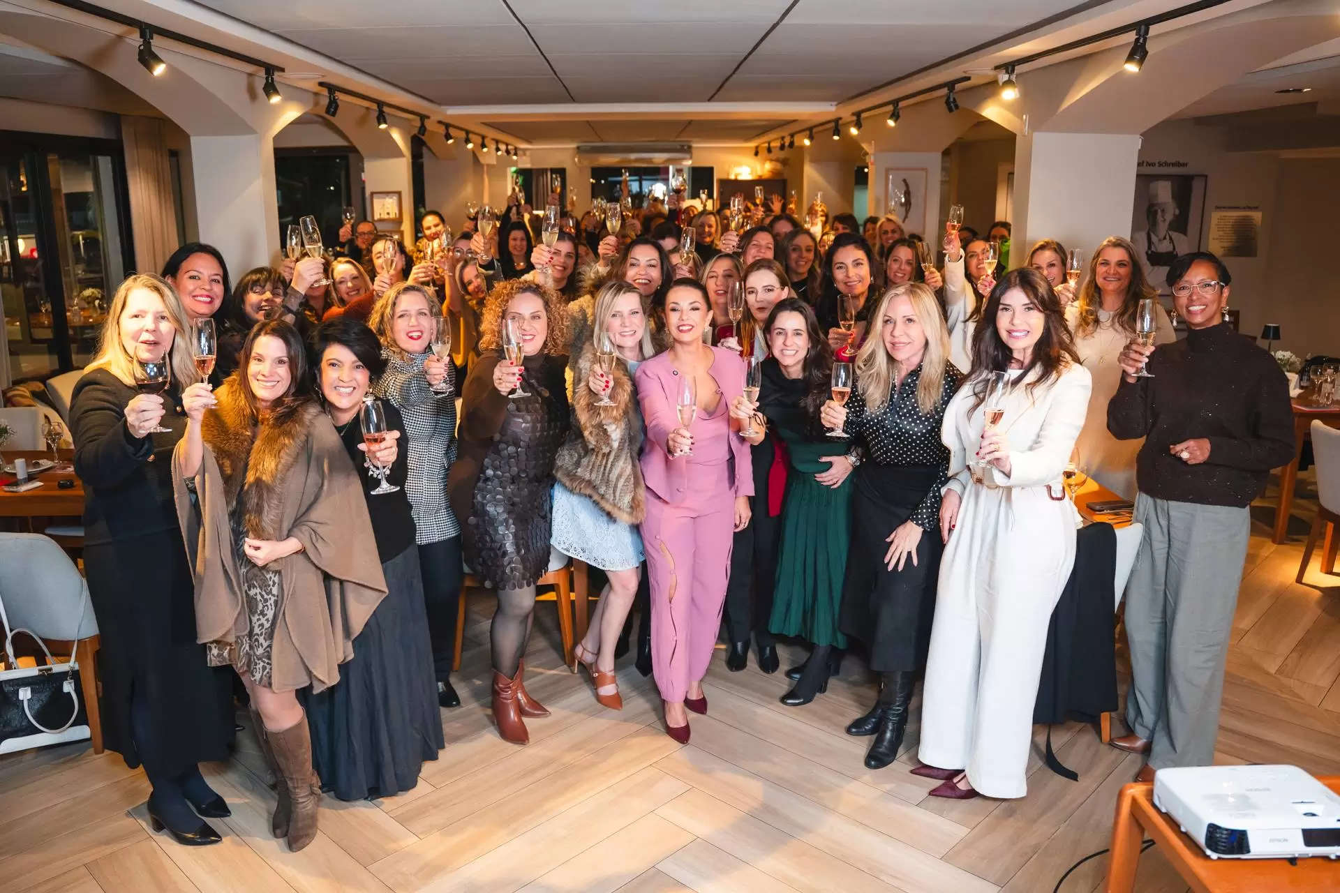 7º Jantar das Leoas discute longevidade financeira e protagonismo feminino nos negócios