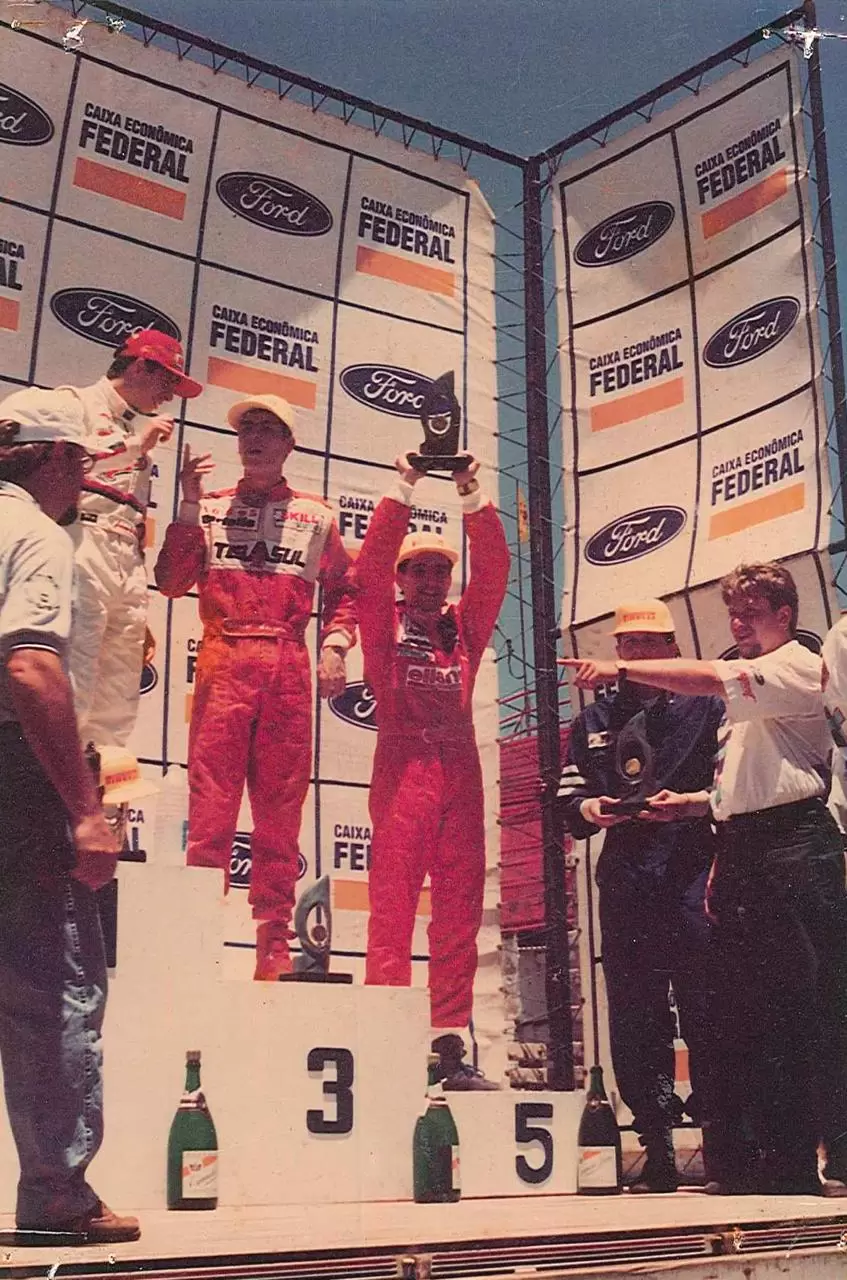 Piloto catarinense relembra conquista histórica às vésperas da final da temporada, na corrida preliminar da Fórmula 1, em Interlagos