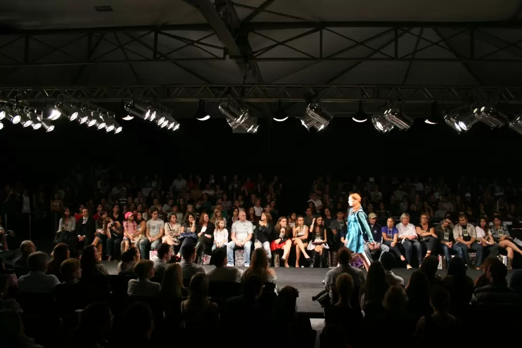 Marcas nacionais e internacionais participam do Balneário Fashion Show, no Balneário Shopping