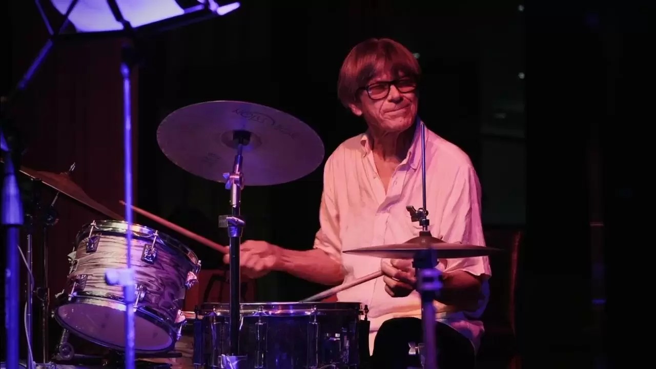 Jazzinn comemora aniversário com shows e drink em dobro