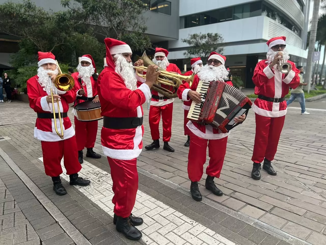 Papai Noel chega ao Square SC nesta quinta-feira, 6, com um dia de atrações natalinas