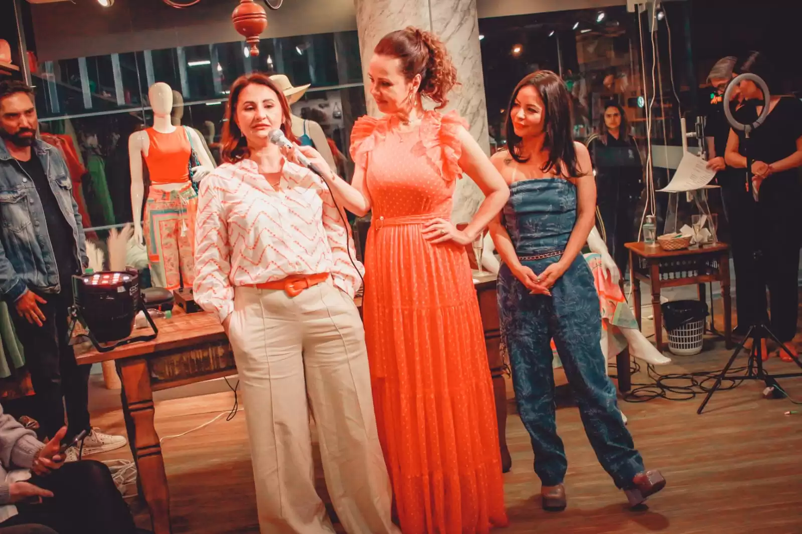 American Jeans recebe convidados e clientes especiais para comemoração dos 22 anos de empresa