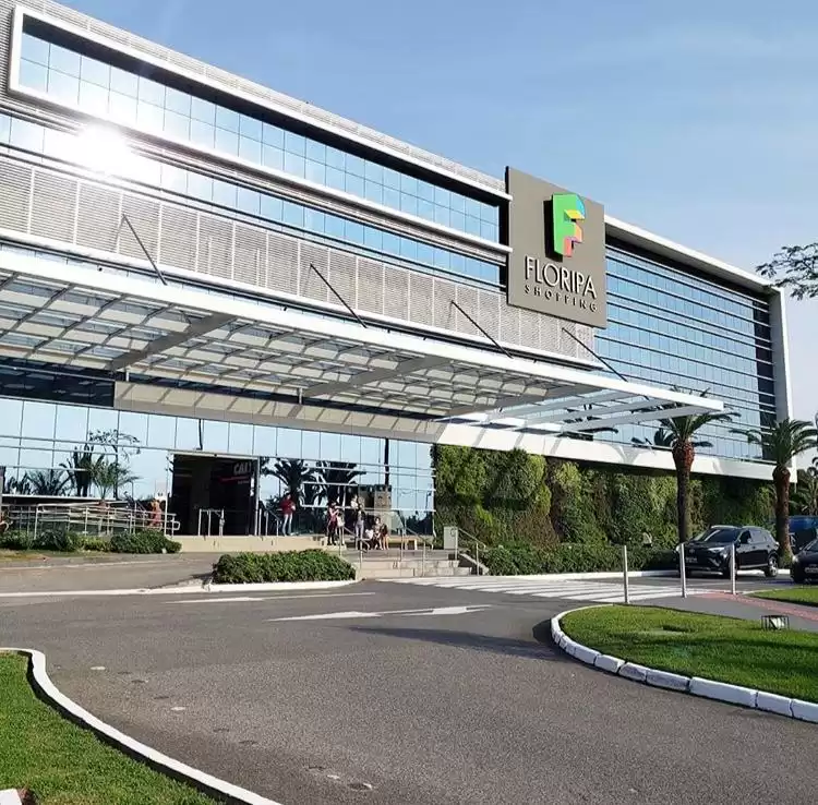 Campanha do Agasalho do Floripa Shopping já doou mais de 2.350 peças