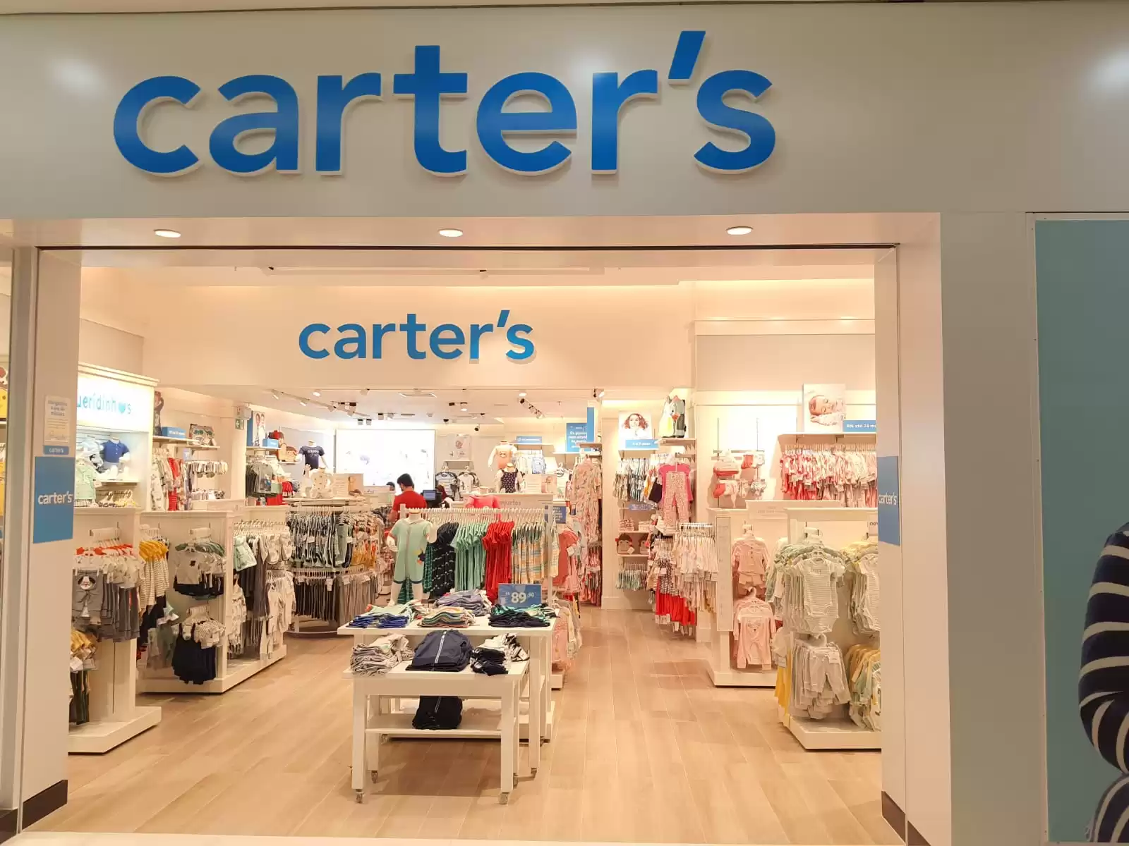 Carter's, marca internacional de moda infantil, inaugura loja no Villa Romana Shopping