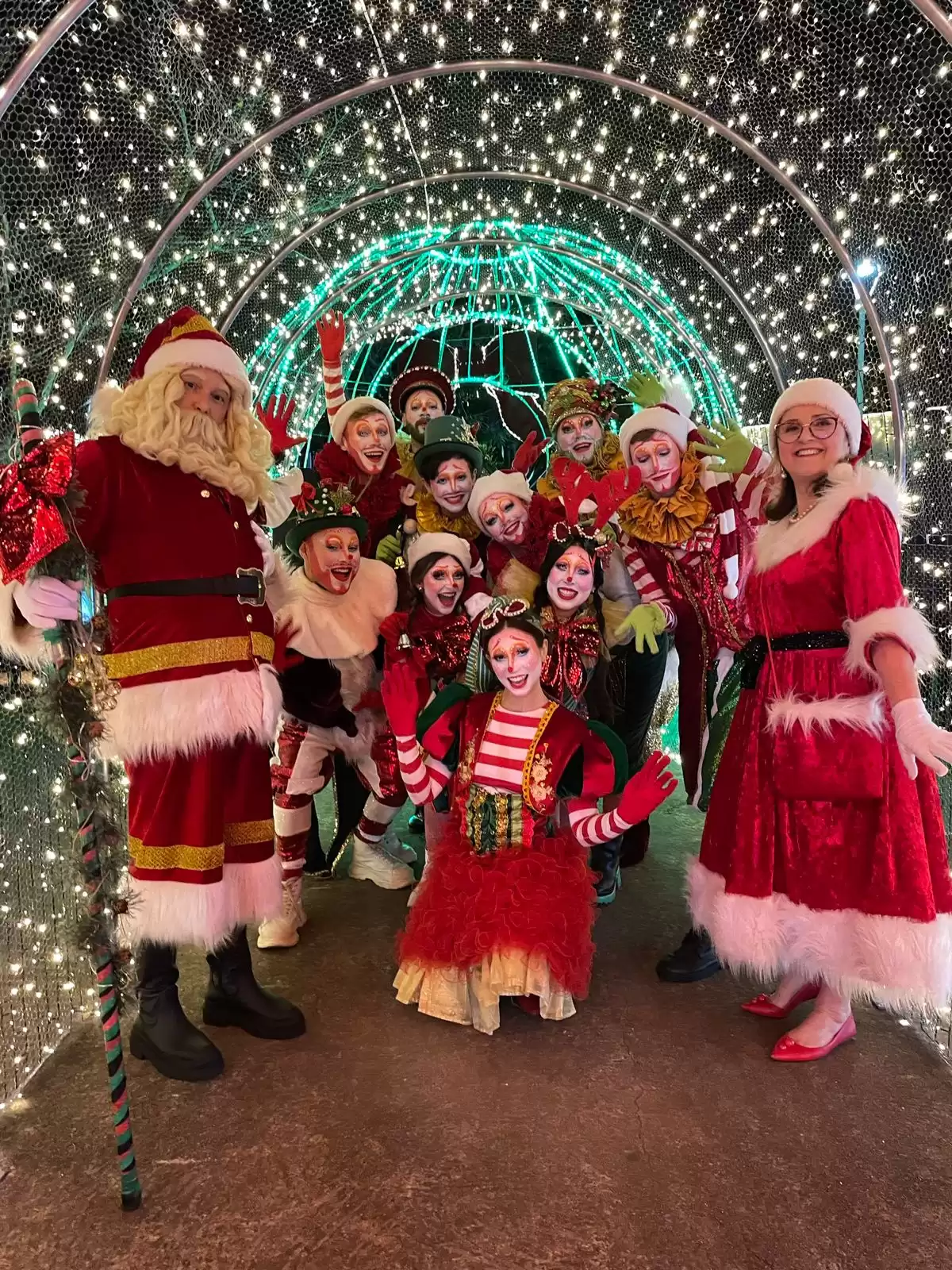 Chegada do Papai Noel, neste sábado (19), abre a programação de Natal do Jurerê Open Shopping