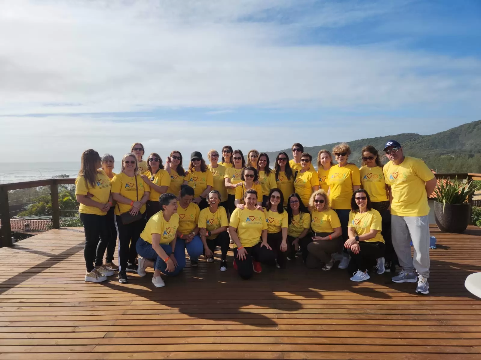 AVOS comemora 50 anos com Day Use solidário na Praia do Rosa