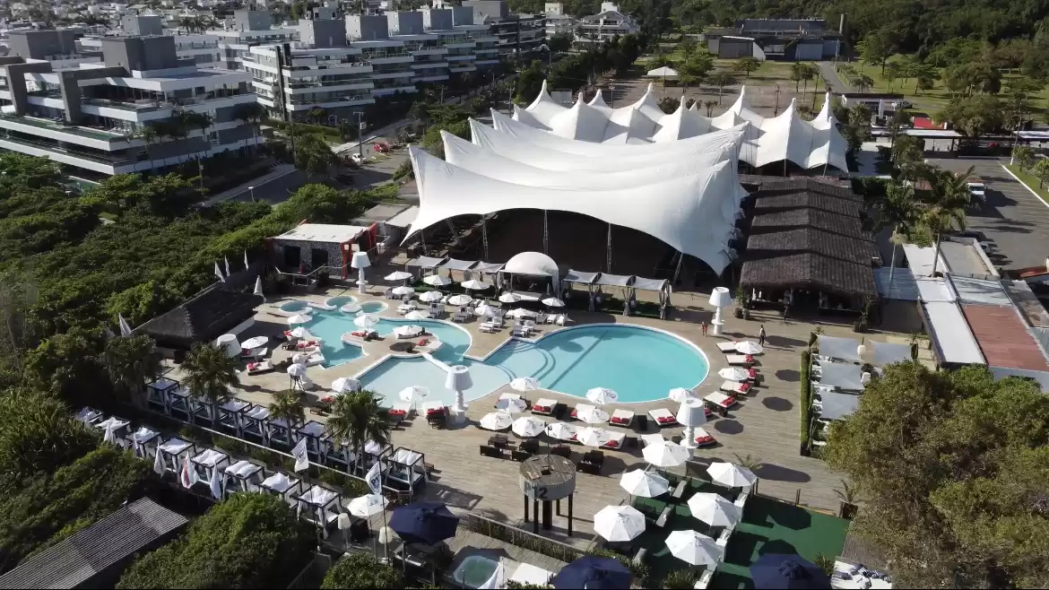 GRUPO NOVO BRASIL 25 ANOS UM DOS MAIORES GRUPOS DE ENTRETENIMENTO DO PAÍS APRESENTA A MAIOR AGENDA DE SHOWS DE VERÃO DO BRASIL, NO P12 PARADOR INTERNACIONAL