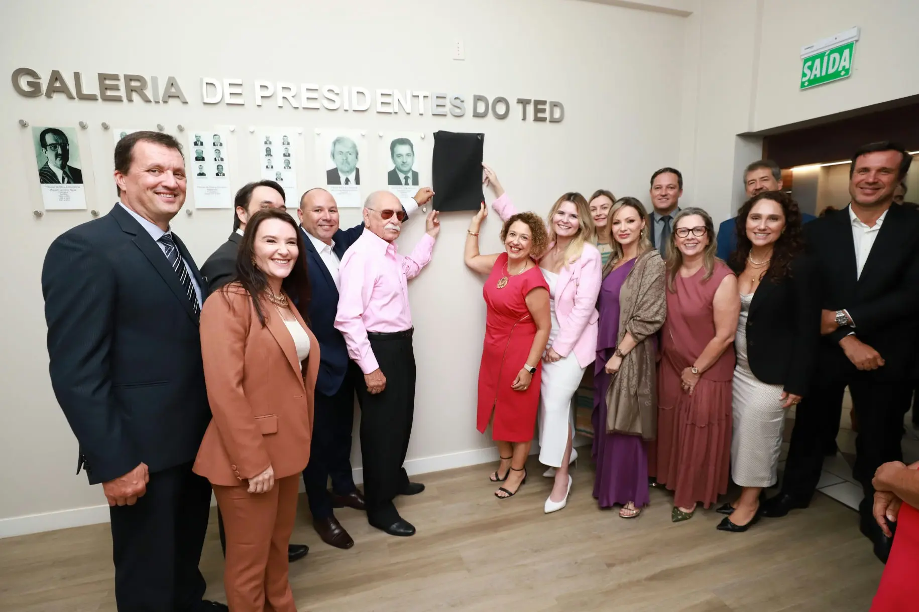 No Mês da Mulher, primeira advogada a exercer a presidência interina da OAB/SC é homenageada