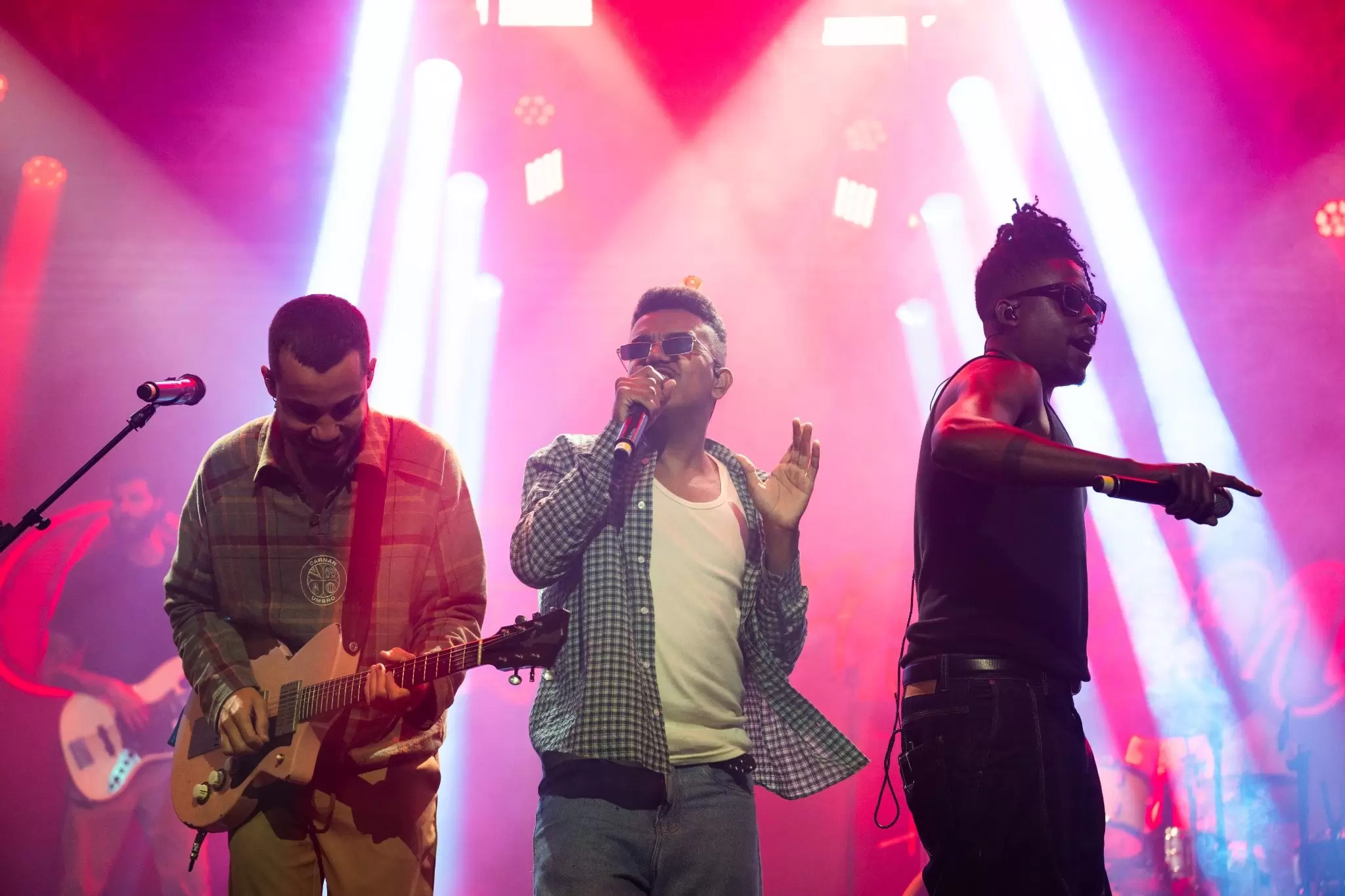 Camarote Spaten recebe Os Garotin no primeiro sábado da Oktoberfest de Blumenau