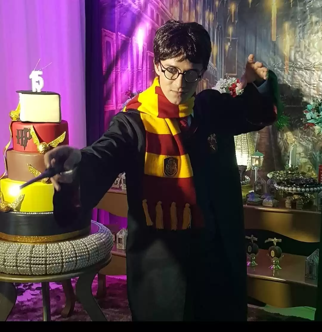 Personagens do filme Harry Potter invadem o Jurerê Open Shopping neste domingo