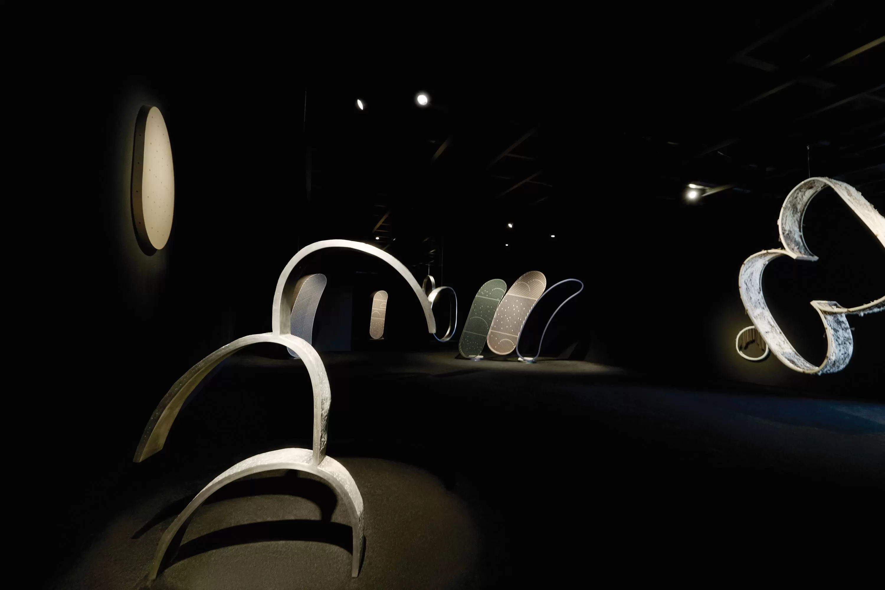 Bottega Veneta honra exposição individual e performance de Suki Seokyeong Kang no Museu de Arte Leeum