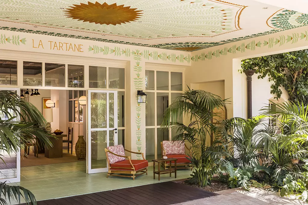 La Tartane Saint-Tropez: sofisticação, arte e laços com o Brasil no coração da Riviera Francesa