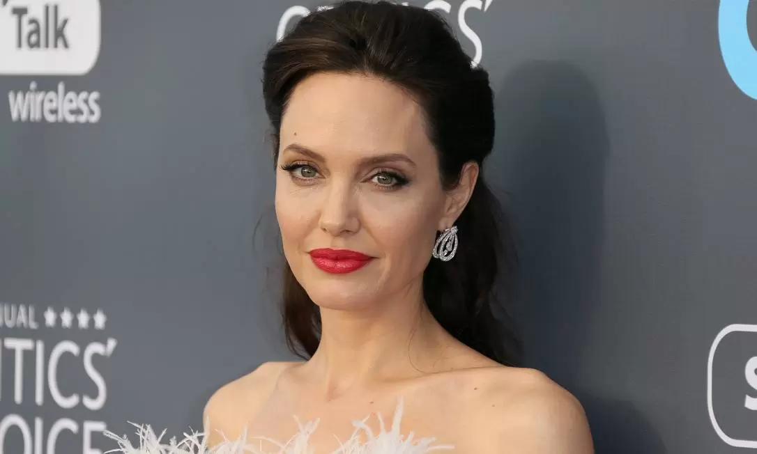 Câncer: o que é o teste genético que detecta mutações, como o feito por Angelina Jolie