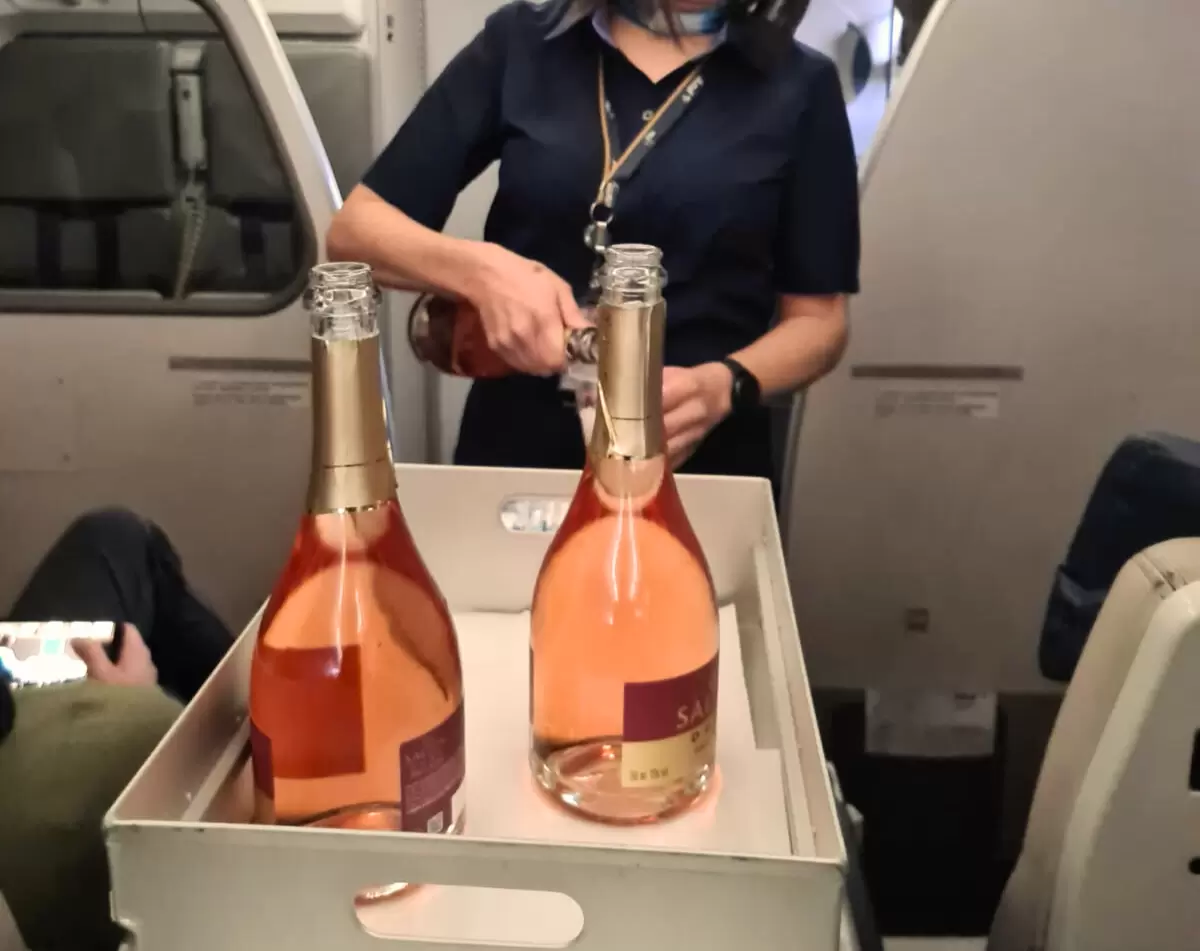 Salton celebra 115 anos com brinde em voos da Azul Linhas Aéreas